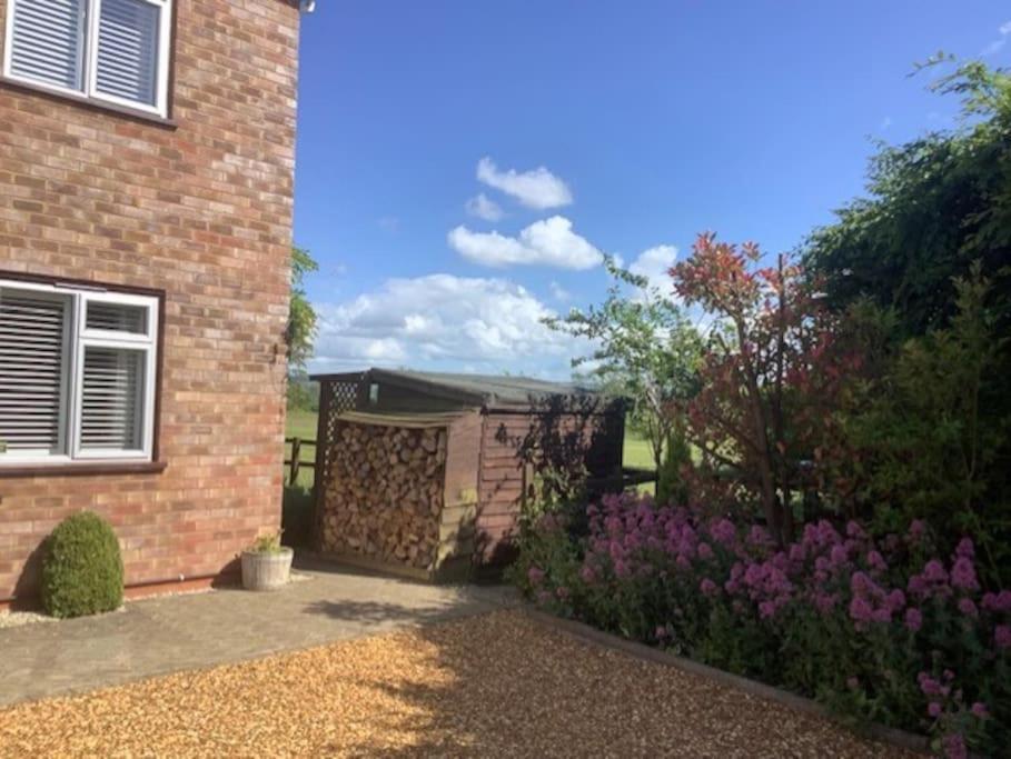 Cotswold Edge Guest Suite With Broadway Hill View Badsey Eksteriør billede